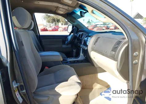 2008 Toyota Sequoia Sr5 5.7L V8 z USA, uszkodzony, nr VIN 5TDZY64A48S004700